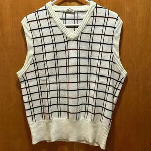 Men’s sweater vest size large